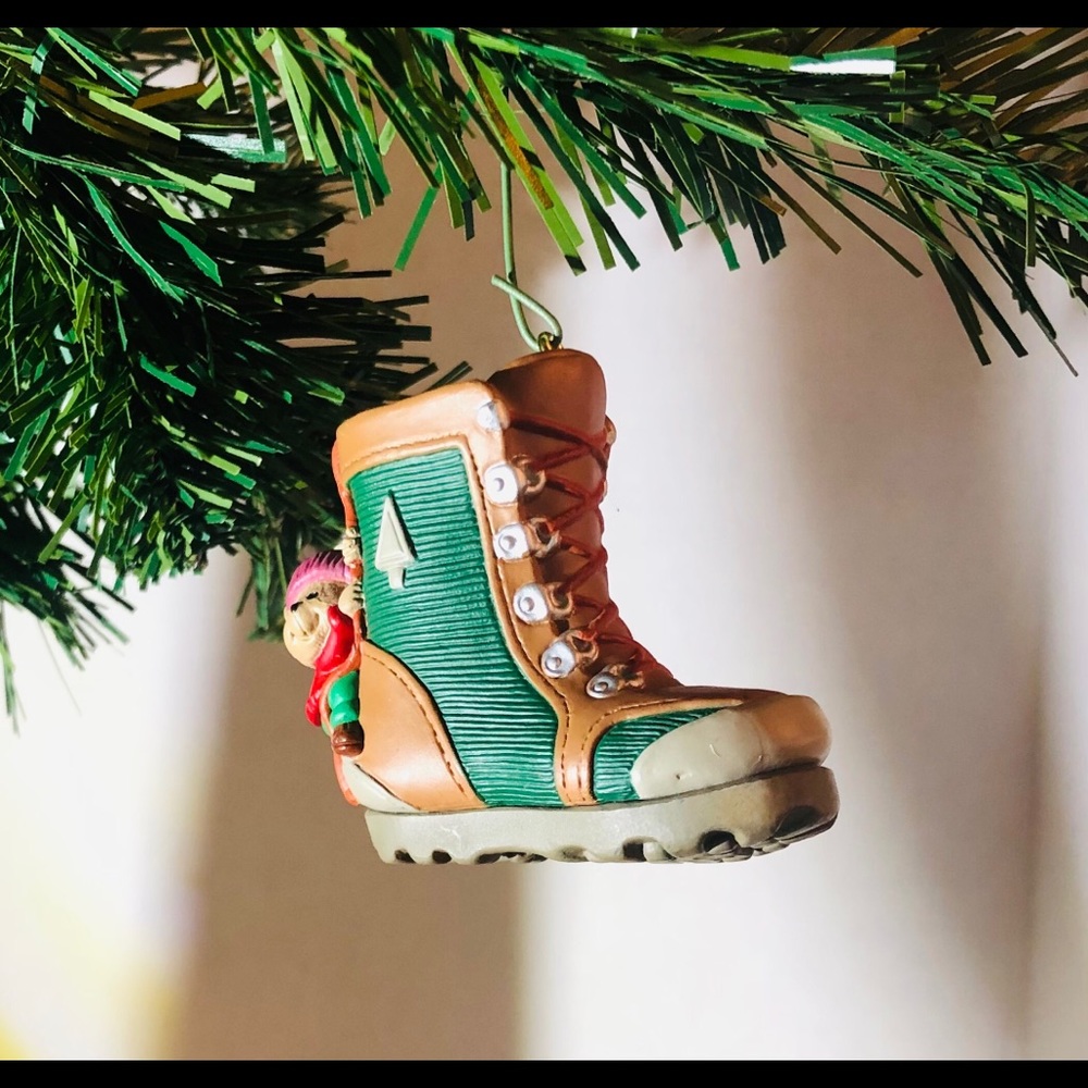 Cute Christmas Boot mouse is along for the ride.